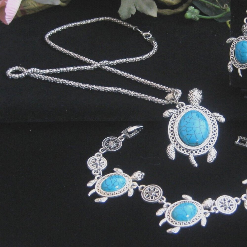 Turtle Pendant Necklace, Bracelet & Earrings faux turquoise silvertone setting - Picture 4 of 4